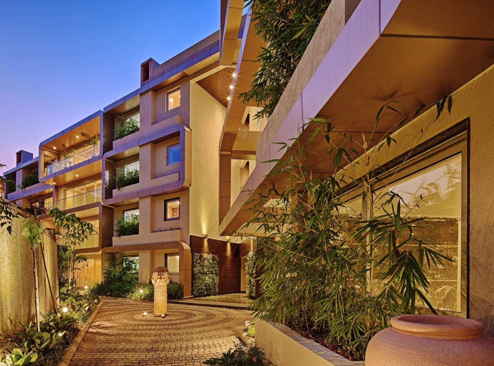 Kings House Apartments (2) Building Views